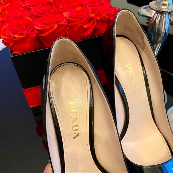 AUTH PRADA PEEP TOE BLACK PUMP - Picture 14 of 14